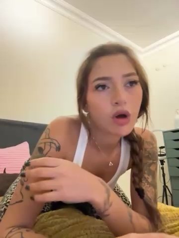 yaprakmericc live cam screenshot female from Turkey on Whores.exposed – Exposed XXX & Live Cams — screenshot #1